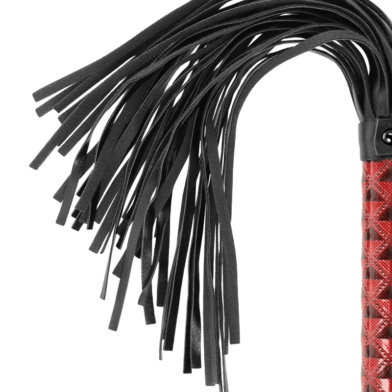 BEGME - FLOGGER EN CUIR VÉGAN ÉDITION ROUGE – Image 3